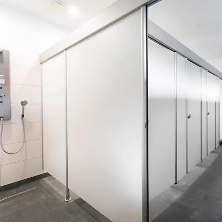 Oma Edda - Glamping In Kultigem Wohnwagen Auf Seeblick Kamp alanı