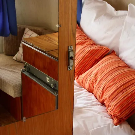 Oma Edda - Glamping In Kultigem Wohnwagen Auf Seeblick Kamp alanı *